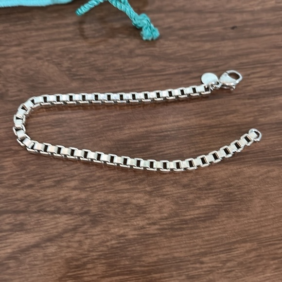 Tiffany & Co. Silver Venetian Bracelet PRICE DROP Today Only Closet clearout - Picture 10 of 10